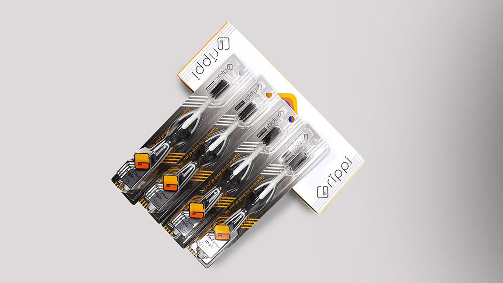 charcoal infused toothbrush 4-pack of charcoal bristle brushes by Grïppï.